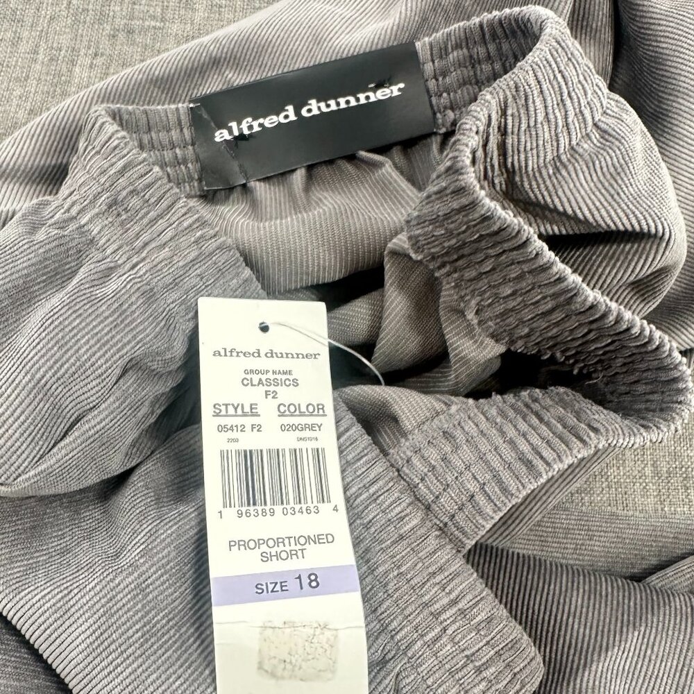 Alfred Dunner Corduroy Pants lightweight Gray Size 18 Proportioned Short Elasti - Picture 3 of 15